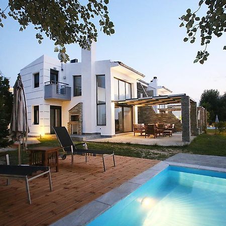 Sunny Sani Luxury Villas Oda fotoğraf