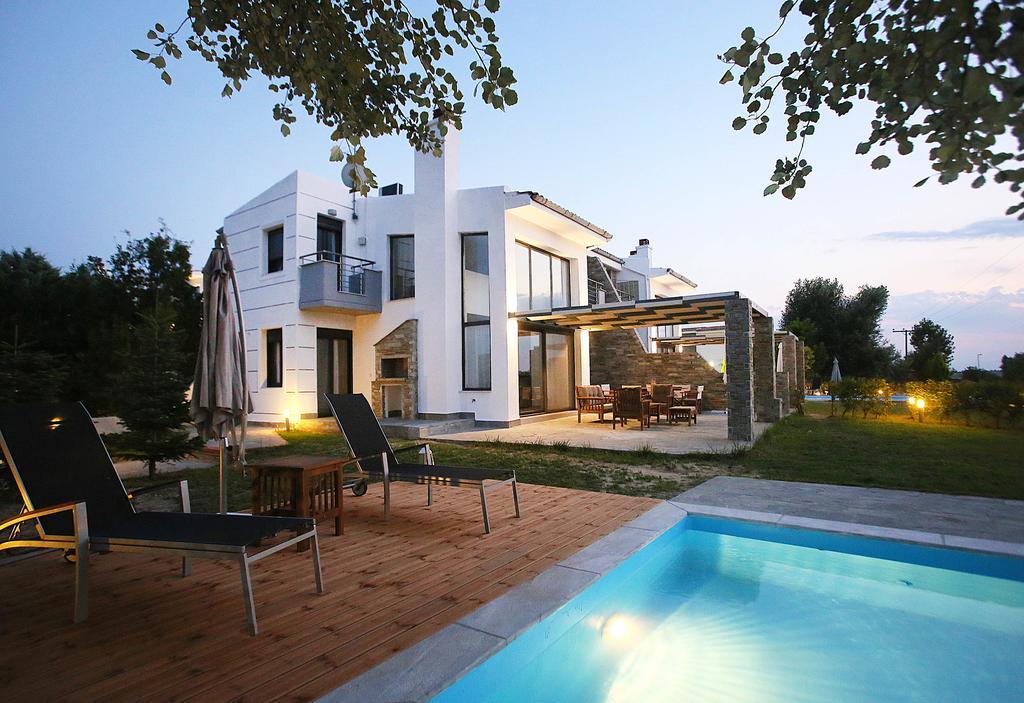 Sunny Sani Luxury Villas Oda fotoğraf